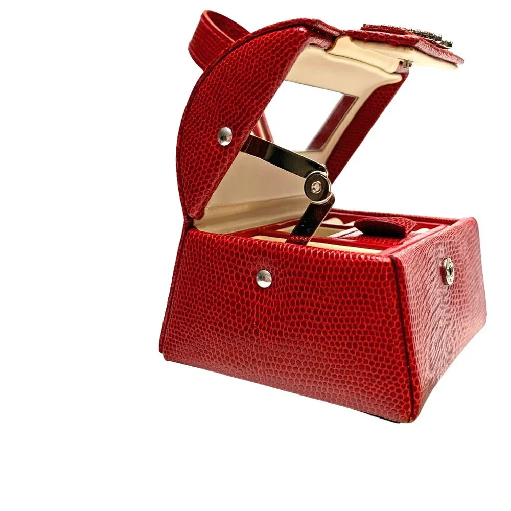 JEUN BANG  Embossed Faux Leather Rhinestone Heart Accents‎ Travel Jewelry Box